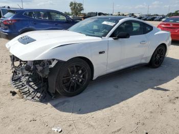  Salvage Ford Mustang