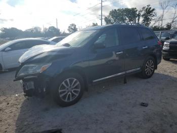  Salvage Nissan Pathfinder