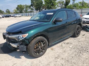  Salvage Alfa Romeo Stelvio