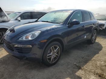  Salvage Porsche Cayenne