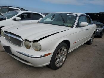  Salvage Jaguar Xj8