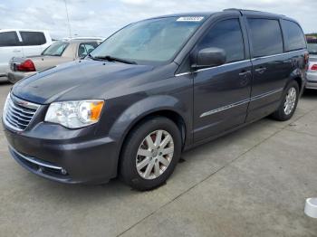  Salvage Chrysler Minivan