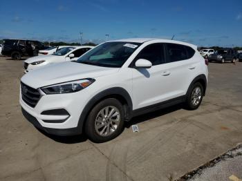  Salvage Hyundai TUCSON