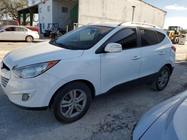  Salvage Hyundai TUCSON