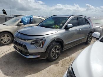  Salvage Kia Niro