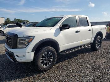  Salvage Nissan Titan