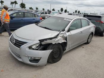  Salvage Nissan Altima