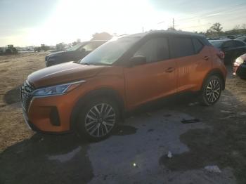  Salvage Nissan Kicks