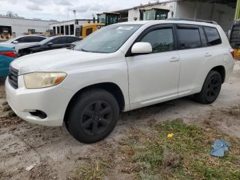  Salvage Toyota Highlander