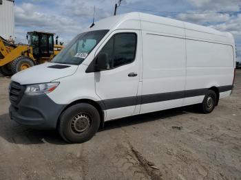  Salvage Mercedes-Benz Sprinter