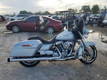  Salvage Harley-Davidson Fl