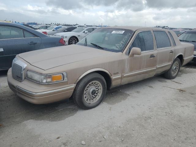  Salvage Lincoln Towncar