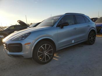  Salvage Porsche Cayenne