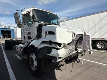  Salvage Kenworth Constructi