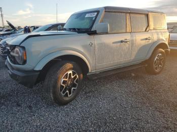  Salvage Ford Bronco