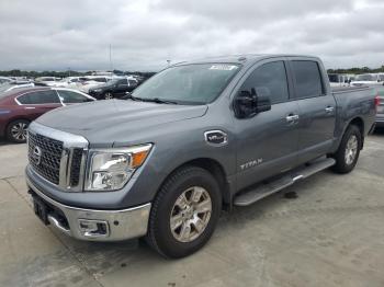  Salvage Nissan Titan