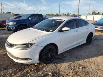  Salvage Chrysler 200