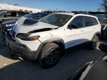  Salvage Jeep Cherokee