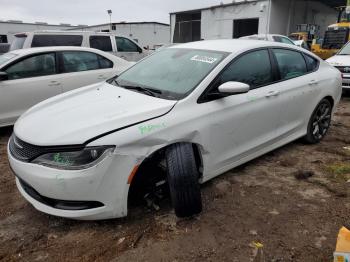  Salvage Chrysler 200