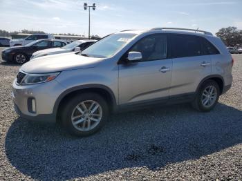  Salvage Kia Sorento