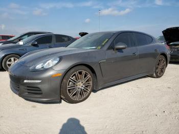  Salvage Porsche Panamera