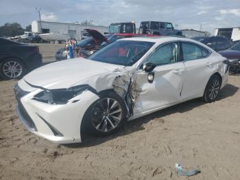  Salvage Lexus Es