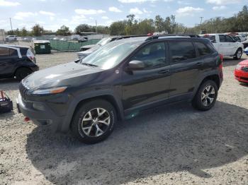  Salvage Jeep Cherokee