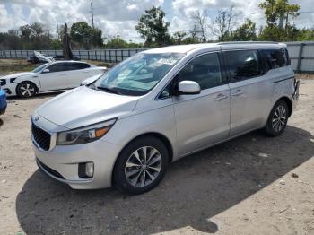  Salvage Kia Sedona