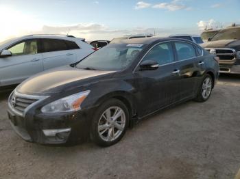  Salvage Nissan Altima