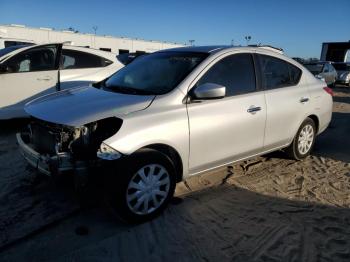  Salvage Nissan Versa