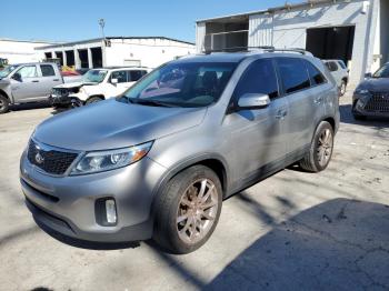  Salvage Kia Sorento