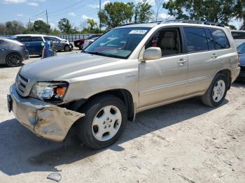  Salvage Toyota Highlander