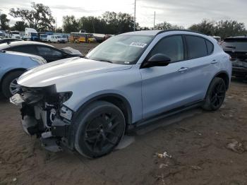  Salvage Alfa Romeo Stelvio