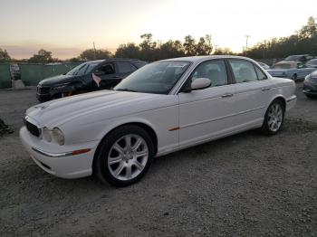  Salvage Jaguar Xj8