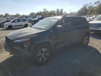  Salvage Jeep Cherokee