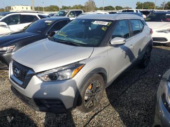  Salvage Nissan Kicks