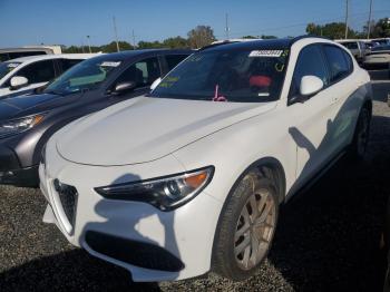  Salvage Alfa Romeo Stelvio