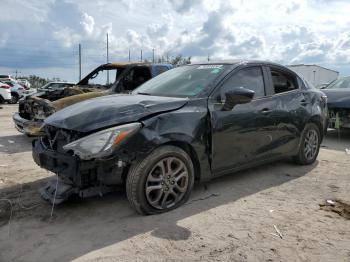  Salvage Toyota Yaris