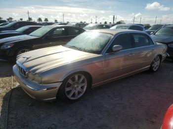  Salvage Jaguar Xj8