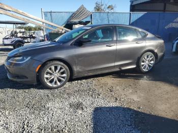  Salvage Chrysler 200