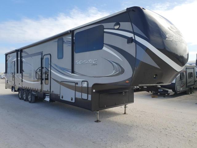  Salvage Jayco Seismic