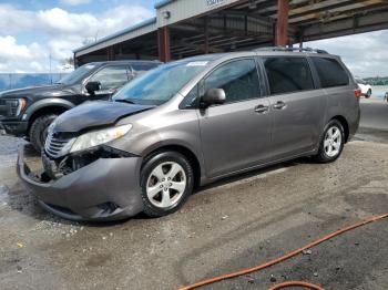  Salvage Toyota Sienna