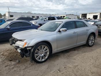  Salvage Chrysler 300