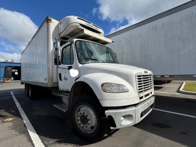  Salvage Freightliner M2 106 Med