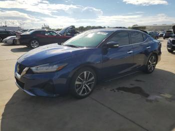  Salvage Nissan Maxima