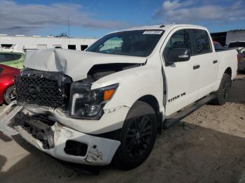  Salvage Nissan Titan