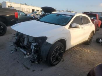  Salvage Mercedes-Benz GLA