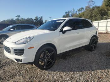  Salvage Porsche Cayenne