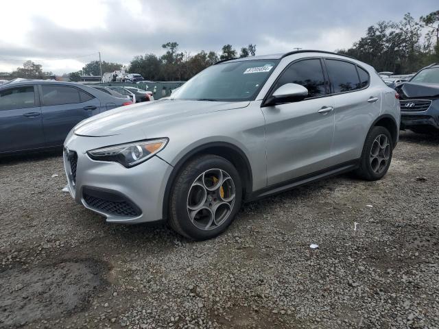  Salvage Alfa Romeo Stelvio