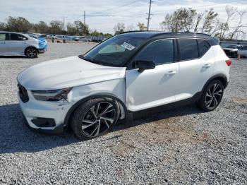  Salvage Volvo XC40